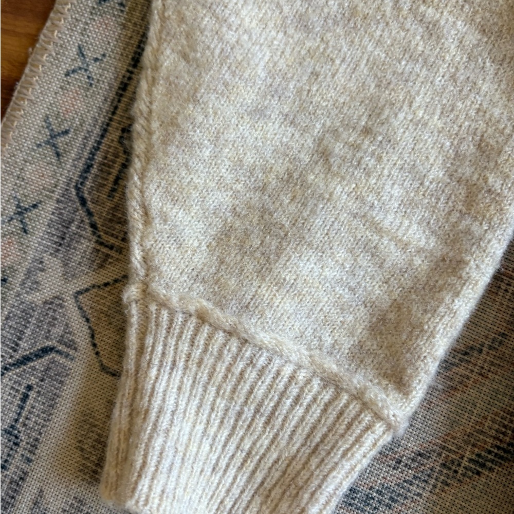American Eagle Outfitters Cream Sweater with White Heart - Picture 5 of 5
